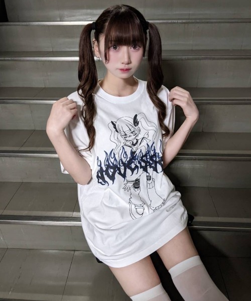 NOVESSEL(ノベセル)の「『NOVESSEL/ノベセル』イラストプリントTシャツ/ハーフスリーブカットソー(Tシャツ/カットソー・レディース・ブラック/ホワイト・FREE)」の11枚目の写真