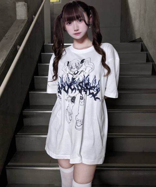 NOVESSEL(ノベセル)の「『NOVESSEL/ノベセル』イラストプリントTシャツ/ハーフスリーブカットソー(Tシャツ/カットソー・レディース・ブラック/ホワイト・FREE)」の9枚目の写真