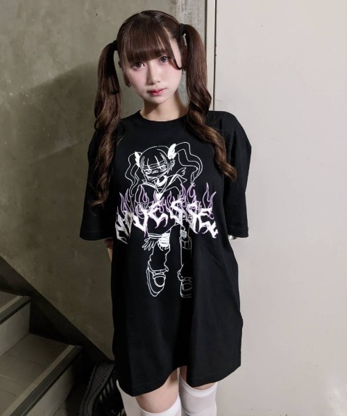 NOVESSEL(ノベセル)の「『NOVESSEL/ノベセル』イラストプリントTシャツ/ハーフスリーブカットソー(Tシャツ/カットソー・レディース・ブラック/ホワイト・FREE)」の3枚目の写真