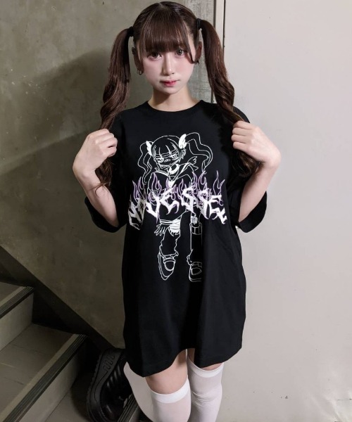 NOVESSEL(ノベセル)の「『NOVESSEL/ノベセル』イラストプリントTシャツ/ハーフスリーブカットソー(Tシャツ/カットソー・レディース・ブラック/ホワイト・FREE)」の4枚目の写真