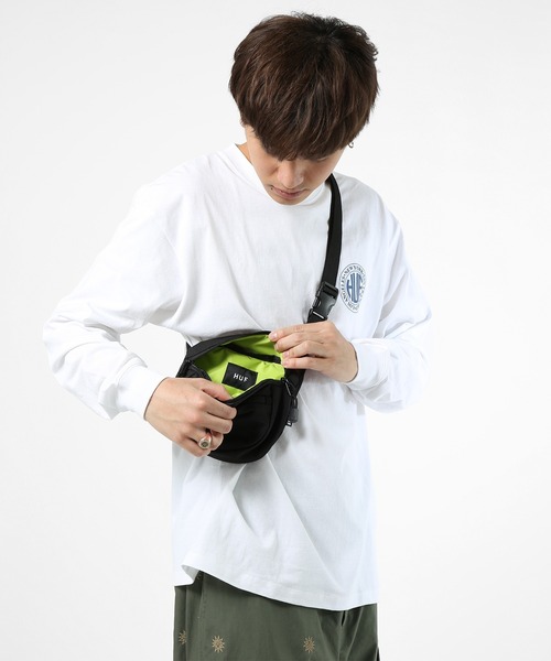 HUF（ハフ）の「BUNKER SHOULDER BAG（ショルダーバッグ・メンズ・ブラック・O/S）」の4枚目の写真