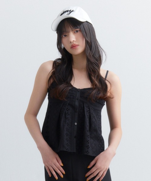EIMY ISTOIRE(エイミーイストワール)の「コットンレースキャミソール(キャミソール・レディース・ブラック/ライトイエロー/ホワイト/レッド・F)」の2枚目の写真