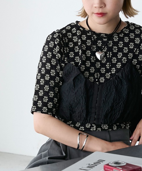forksy.(フォルクシー)の「【forksy.】ジャガードコルセットビスチェ付きフラワーレースTシャツ(Tシャツ/カットソー・レディース・アイボリー/ブラック/ライトブルー・FREE)」の18枚目の写真