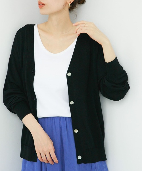 URBAN RESEARCH Sonny Label（アーバンリサーチサニーレーベル）の「『イージーケア/UVカット』ミドル丈Vネックカーディガン（カーディガン/ボレロ・レディース・オフホワイト/ブルー系その他/ブラック/グレー・FREE）」の19枚目の写真