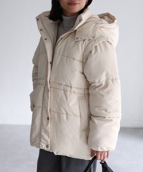 Riberry（リベリー）の「ベルト付きマルチWAY中綿ミドルダウン（ダウンジャケット/コート・レディース・ブラック/アイボリー・FREE）」の12枚目の写真