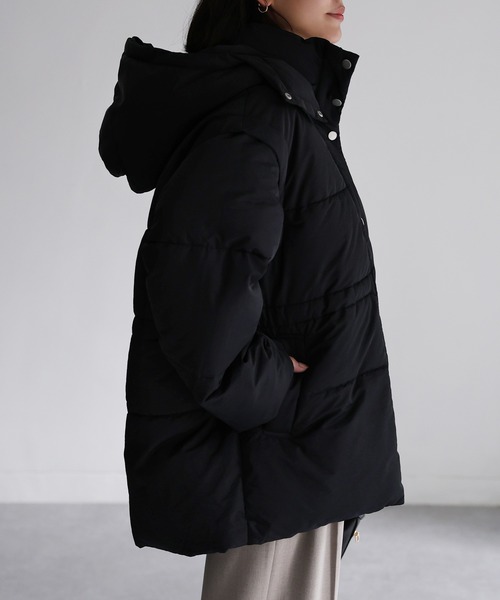 Riberry（リベリー）の「ベルト付きマルチWAY中綿ミドルダウン（ダウンジャケット/コート・レディース・ブラック/アイボリー・FREE）」の18枚目の写真