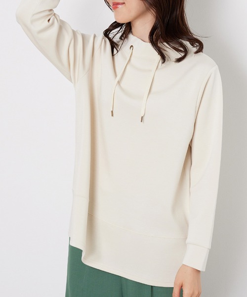 BELLUNA PLUS(ベルーナ)の「ワイドネック切替デザインプルオーバー(Tシャツ/カットソー・レディース・ライム/ネイビー/アイボリー/ブルー/チャコール/ミント/ピンクベージュ・X-LARGE/MEDIUM/LARGE)」の9枚目の写真