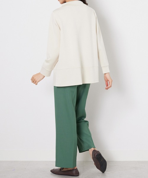 BELLUNA PLUS(ベルーナ)の「ワイドネック切替デザインプルオーバー(Tシャツ/カットソー・レディース・ライム/ネイビー/アイボリー/ブルー/チャコール/ミント/ピンクベージュ・X-LARGE/MEDIUM/LARGE)」の11枚目の写真