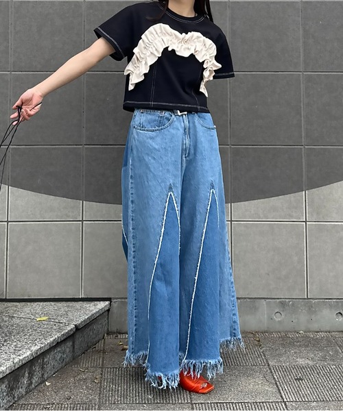 mi via loca(ミヴィアロカ)の「配色フリルギャザー クロップドトップス(Tシャツ/カットソー・レディース・ブラック/カーキ/オフホワイト・FREE)」の22枚目の写真