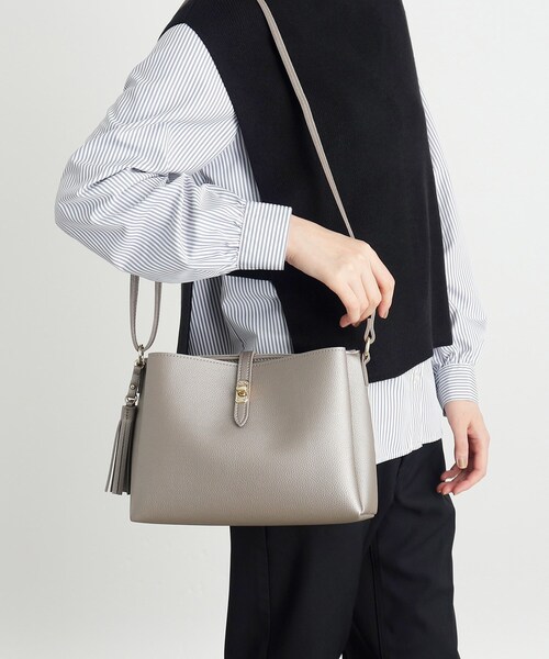 grove（グローブ）の「◆【人間工学】ダブルタッセルショルダー（ショルダーバッグ・レディース・シルバー系その他/ライトグレー/ブラック/モスグリーン/グレー系その他7・00）」の5枚目の写真