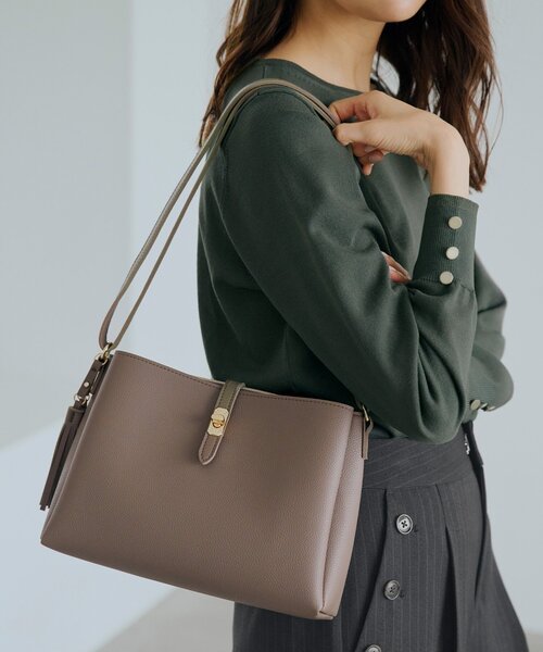 grove（グローブ）の「◆【人間工学】ダブルタッセルショルダー（ショルダーバッグ・レディース・シルバー系その他/ライトグレー/ブラック/モスグリーン/グレー系その他7・00）」の4枚目の写真