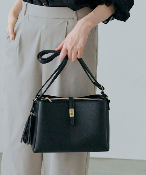 grove（グローブ）の「◆【人間工学】ダブルタッセルショルダー（ショルダーバッグ・レディース・シルバー系その他/ライトグレー/ブラック/モスグリーン/グレー系その他7・00）」の2枚目の写真