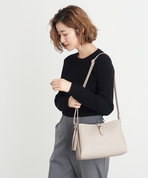 grove（グローブ）の「◆【人間工学】ダブルタッセルショルダー（ショルダーバッグ・レディース・シルバー系その他/ライトグレー/ブラック/モスグリーン/グレー系その他7・00）」の8枚目の写真