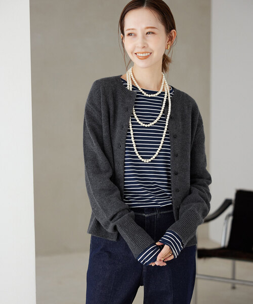 SLOBE IENA(スローブイエナ)の「echecs クルーネックカーディガン(カーディガン/ボレロ・レディース・ライトグリーン/レッド/チャコールグレー/アイボリー・FREE)」の8枚目の写真