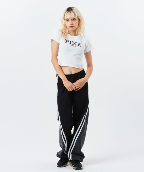 atmos pink(アトモスピンク)の「atmos pink Rib Tight T-Shirt / アトモス ピンク リブ タイト ティーシャツ(Tシャツ/カットソー・レディース・バーガンディー/ブラック/ホワイト・FREE)」の12枚目の写真