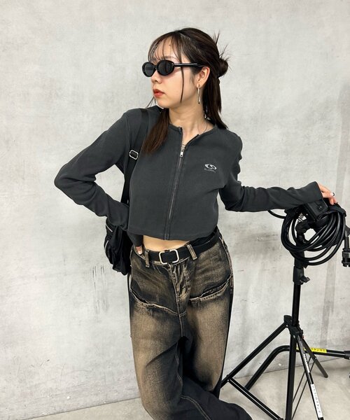 WHO'S WHO gallery(フーズフーギャラリー)の「【SLOPPY/スロッピー】フューチャーロゴジップリブトップス(Tシャツ/カットソー・レディース・ホワイト/チャコールグレー/ライトグレー/ブラック/ブラウン/ホワイト系その他/グレー系その他/ブラック系その他2/ブラック系その他3/グレー系その他2・FREE)」の1枚目の写真