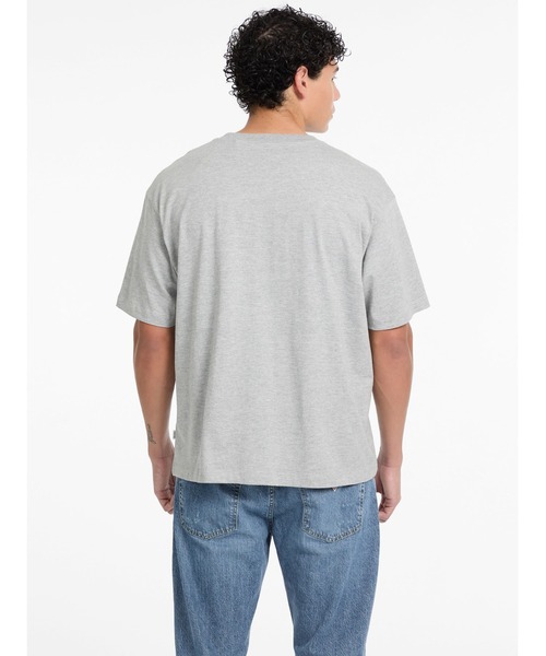 GUESS JEANS(ゲスジーンズ)の「GUESS JEANS Mini Patch Tee 半袖Tシャツ(Tシャツ/カットソー・メンズ・ブラック/カーキ/グレー・X-SMALL/MEDIUM/X-LARGE/SMALL/LARGE)」の18枚目の写真