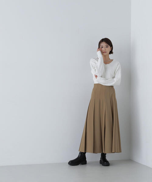 NATURAL BEAUTY BASIC(ナチュラルビューティーベーシック)の「◇コンパクトケーブルニット(ニット/セーター・レディース・オフホワイト/ライトグリーン/ネイビー・FREE)」の6枚目の写真