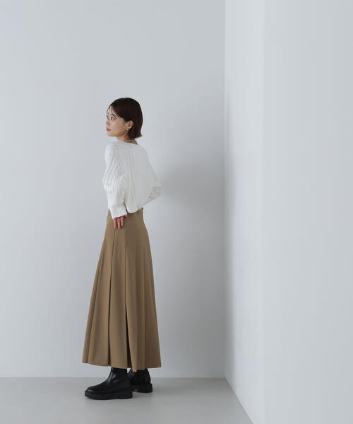 NATURAL BEAUTY BASIC(ナチュラルビューティーベーシック)の「◇コンパクトケーブルニット(ニット/セーター・レディース・オフホワイト/ライトグリーン/ネイビー・FREE)」の10枚目の写真