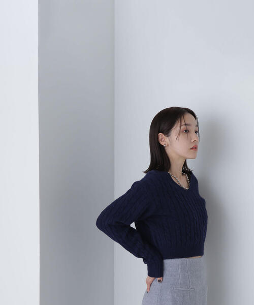 NATURAL BEAUTY BASIC(ナチュラルビューティーベーシック)の「◇コンパクトケーブルニット(ニット/セーター・レディース・オフホワイト/ライトグリーン/ネイビー・FREE)」の19枚目の写真