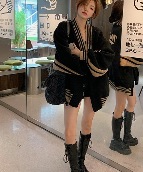SHEENA(シーナ)の「サガラ刺しゅうバックロゴボアスタジャン(スタジャン・レディース・ブラック・M)」の18枚目の写真