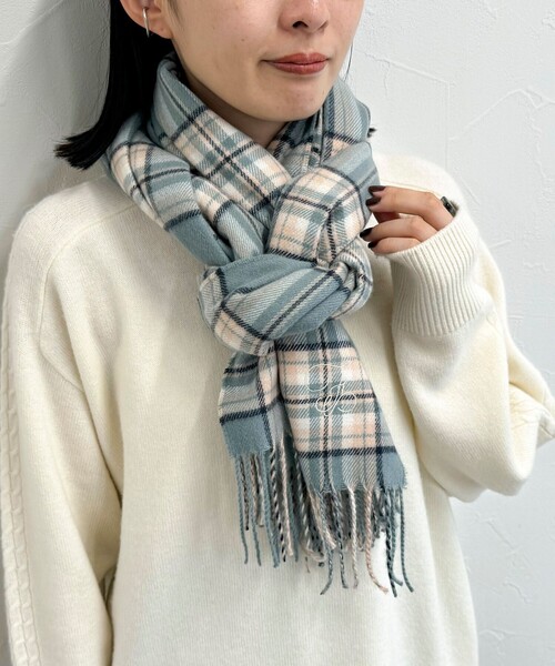fredy emue（フレディエミュ）の「ソフトチェックストール（ストール/ショール・レディース・ブラック系その他/ブルー系その他/ベージュ系その他・FREE）」の4枚目の写真