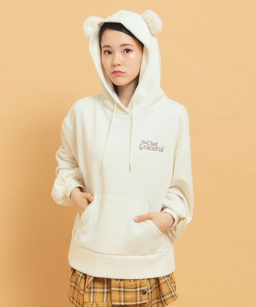 PINK-latte(ピンクラテ)の「◆あざとかわいい!クマ耳フーディ裏毛(スウェット・キッズ・ベージュ/ブラウン/アイボリー・13/14/15 /16)」の2枚目の写真