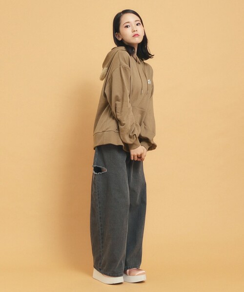 PINK-latte(ピンクラテ)の「◆あざとかわいい!クマ耳フーディ裏毛(スウェット・キッズ・ベージュ/ブラウン/アイボリー・13/14/15 /16)」の5枚目の写真