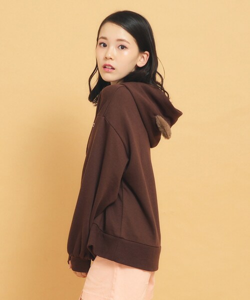 PINK-latte(ピンクラテ)の「◆あざとかわいい!クマ耳フーディ裏毛(スウェット・キッズ・ベージュ/ブラウン/アイボリー・13/14/15 /16)」の7枚目の写真