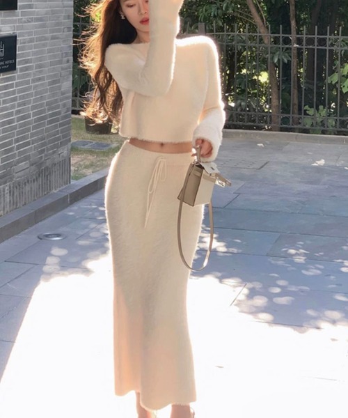 AsRiRe（アスリレイ）の「シンプルデザインニットセットアップ（ニット/セーター・レディース・ホワイト/ブラウン・M）」の4枚目の写真