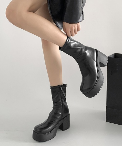 Miniministore(ミニミニストア)の「厚底ショートブーツサイドジッパーブーティ(ブーツ・レディース・ブラック・24.5cm/24.0cm/23.5cm/23.0cm/22.5cm)」の12枚目の写真