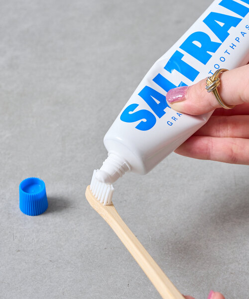 BIRTHDAY BAR(バースデイバー)の「【SALTRAIN】GraySalt ToothpasteCleanBreath(オーラルケア/歯磨きグッズ・レディース・ブルー・0)」の3枚目の写真