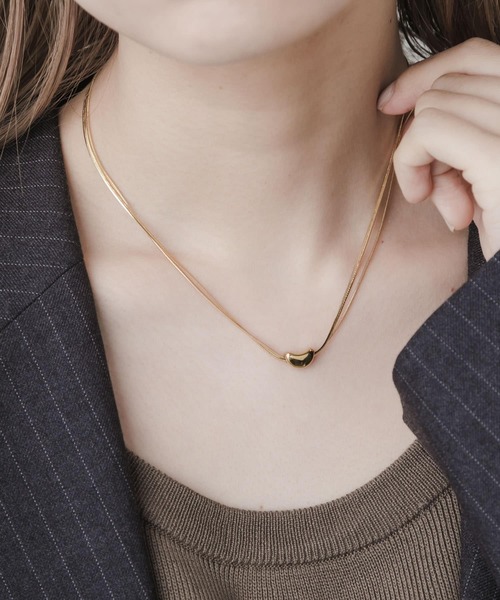 SMELLY（スメリー）の「ステンレスダブルスネークトップネックレス（ネックレス・レディース・ゴールド・-）」の4枚目の写真