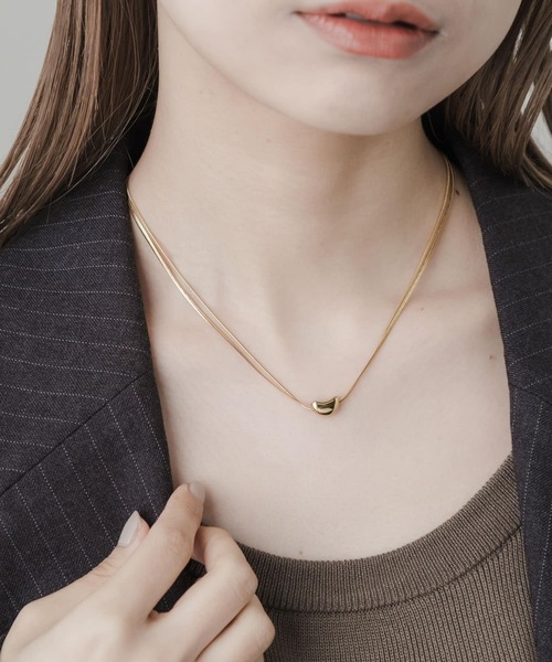 SMELLY（スメリー）の「ステンレスダブルスネークトップネックレス（ネックレス・レディース・ゴールド・-）」の5枚目の写真