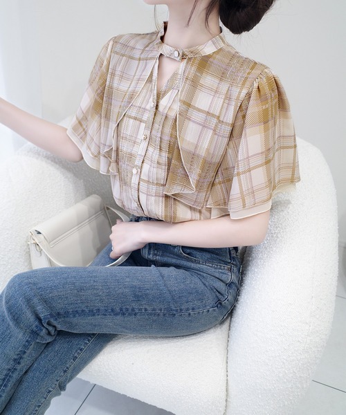 mily bilet(ミウィビレット)の「【mily bilet】大人ガーリーをアップデート。ケープ風ピンタックメローダブルフレア袖ブラウス(シャツ/ブラウス・レディース・ブルー/アイボリー/ブラック/ベージュ・X-LARGE/SMALL/MEDIUM/LARGE)」の21枚目の写真