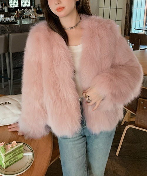 新品同様 マヌーシュ エコファーコート クロップド 36 ピンク ビジューボタン セール】フワフワぬくぬくファージャケット（ノーカラーコート