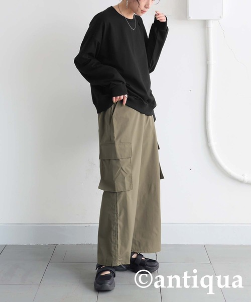 antiqua（アンティカ）の「ミニ裏毛変形トップス（スウェット・レディース・ブラック/オートミール・ONESIZE）」の14枚目の写真