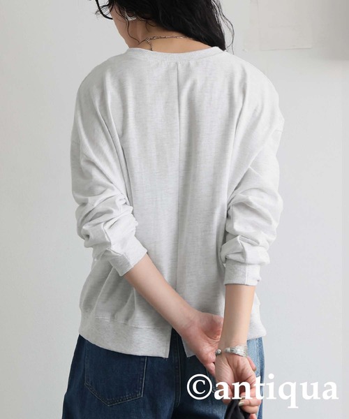 antiqua（アンティカ）の「ミニ裏毛変形トップス（スウェット・レディース・ブラック/オートミール・ONESIZE）」の6枚目の写真