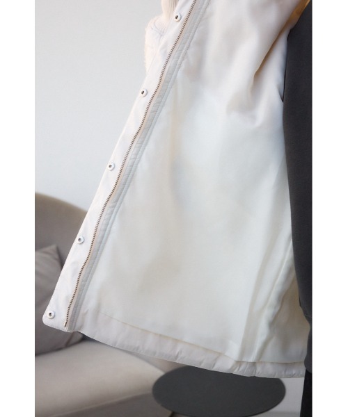 AZUL by moussy（アズールバイマウジー）の「スウィッチングボアブルゾン（ブルゾン・レディース・アイボリー/カーキ/ブラック・SMALL/MEDIUM）」の16枚目の写真