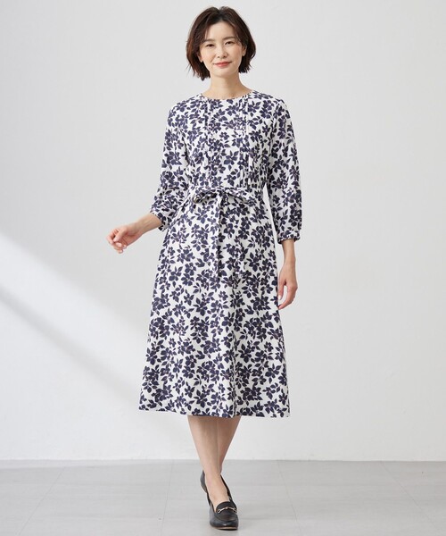 J.PRESS Ladies（J.プレス レディス）の「【洗える】スパンフラワープリント  ワンピース（ワンピース・レディース・ネイビー系5/ホワイト系5・XS）」の3枚目の写真