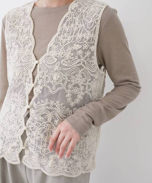 le.coeur blanc（ルクールブラン）の「《手洗い可能》シアーリブロングスリーブTシャツ（Tシャツ/カットソー・レディース・ベージュ/ダークグレー/オフホワイト・38）」の13枚目の写真