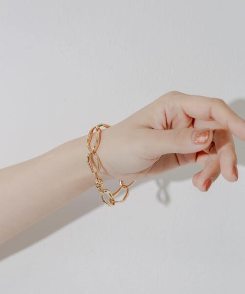 SMELLY（スメリー）の「ボリュームチェーンマグネットブレスレット（ブレスレット・レディース・ゴールド・-）」の5枚目の写真