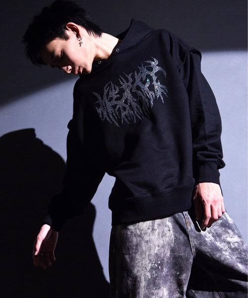 Ellno Loset（エルノロゼット）の「アソートモチーフロゴフーディ（パーカー・メンズ・ブラック/ブラック系その他・MEDIUM/LARGE）」の12枚目の写真