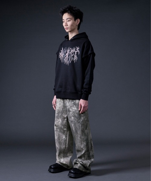 Ellno Loset（エルノロゼット）の「アソートモチーフロゴフーディ（パーカー・メンズ・ブラック/ブラック系その他・MEDIUM/LARGE）」の8枚目の写真