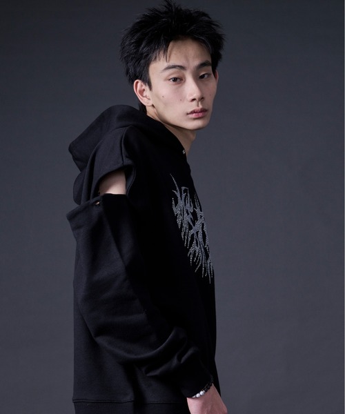 Ellno Loset（エルノロゼット）の「アソートモチーフロゴフーディ（パーカー・メンズ・ブラック/ブラック系その他・MEDIUM/LARGE）」の6枚目の写真