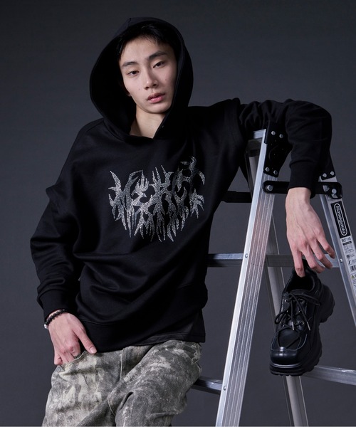 Ellno Loset（エルノロゼット）の「アソートモチーフロゴフーディ（パーカー・メンズ・ブラック/ブラック系その他・MEDIUM/LARGE）」の15枚目の写真