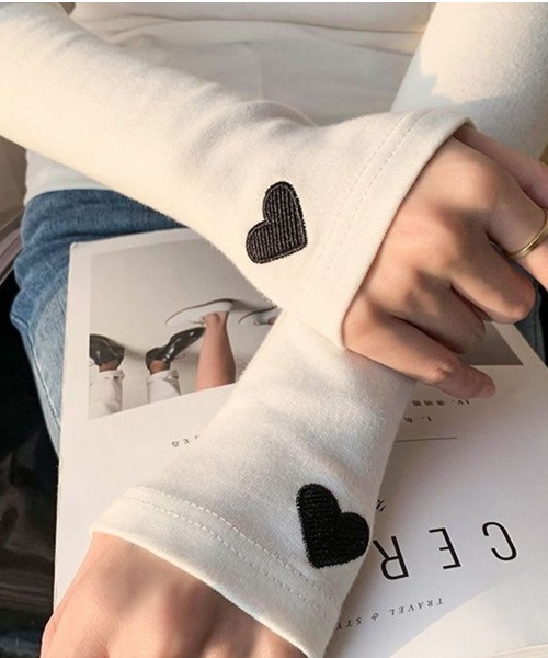 Jayro(ジャイロ)の「ハートロゴ刺繍ハイネックトップス(Tシャツ/カットソー・レディース・ブラック/ホワイト・FREE)」の8枚目の写真
