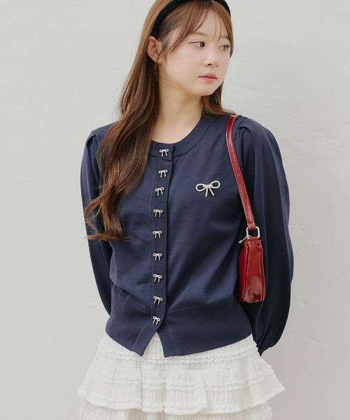 Another Branch olive des olive(アナザーブランチオリーブデオリーブ)の「たくさんリボンカーディガン(カーディガン/ボレロ・レディース・ネイビー/ピンク/サックスブルー/アイボリー・FREE)」の16枚目の写真