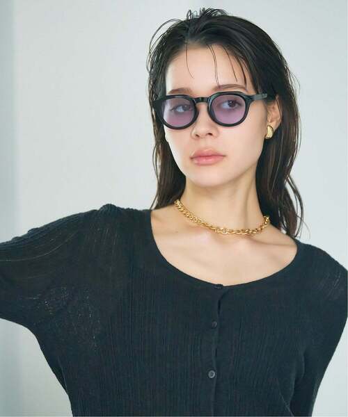Zoff(ゾフ)の「【WEB限定】ボストン型 サングラス|カラーレンズ|トレンド|紫外線対策|UVカット|Zoff|COLOR SUNGLASSES(サングラス・レディース・ブラック/ブラック系その他2/ブラウン系その他/ブラウン系その他5/ブラック系その他/ブラック系その他3/ライトイエロー/ライトグリーン・FREE)」の4枚目の写真