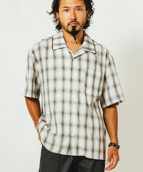 BIG MIKE(ビッグマイク)の「BIG MIKE ビッグマイク / セットアップ対応 レーヨン混 オンブレチェック 半袖オープンカラーシャツ 102525530 102525531(シャツ/ブラウス・メンズ・ミント/ホワイト×グレー/ブラウン系その他/ブルー系その他/グレー×ピンク・MEDIUM/LARGE/X-LARGE)」の2枚目の写真